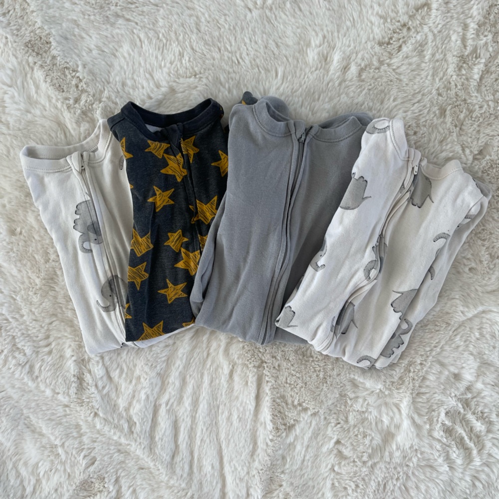 Set of 4 Old Navy Pajamas Size 6-9 months